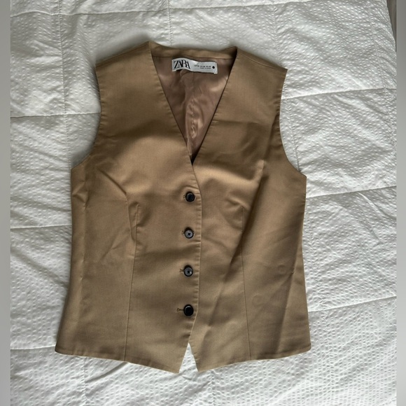 Zara Tops - SALE‼️ ONLY TODAY‼️Zara Vest Size- XS